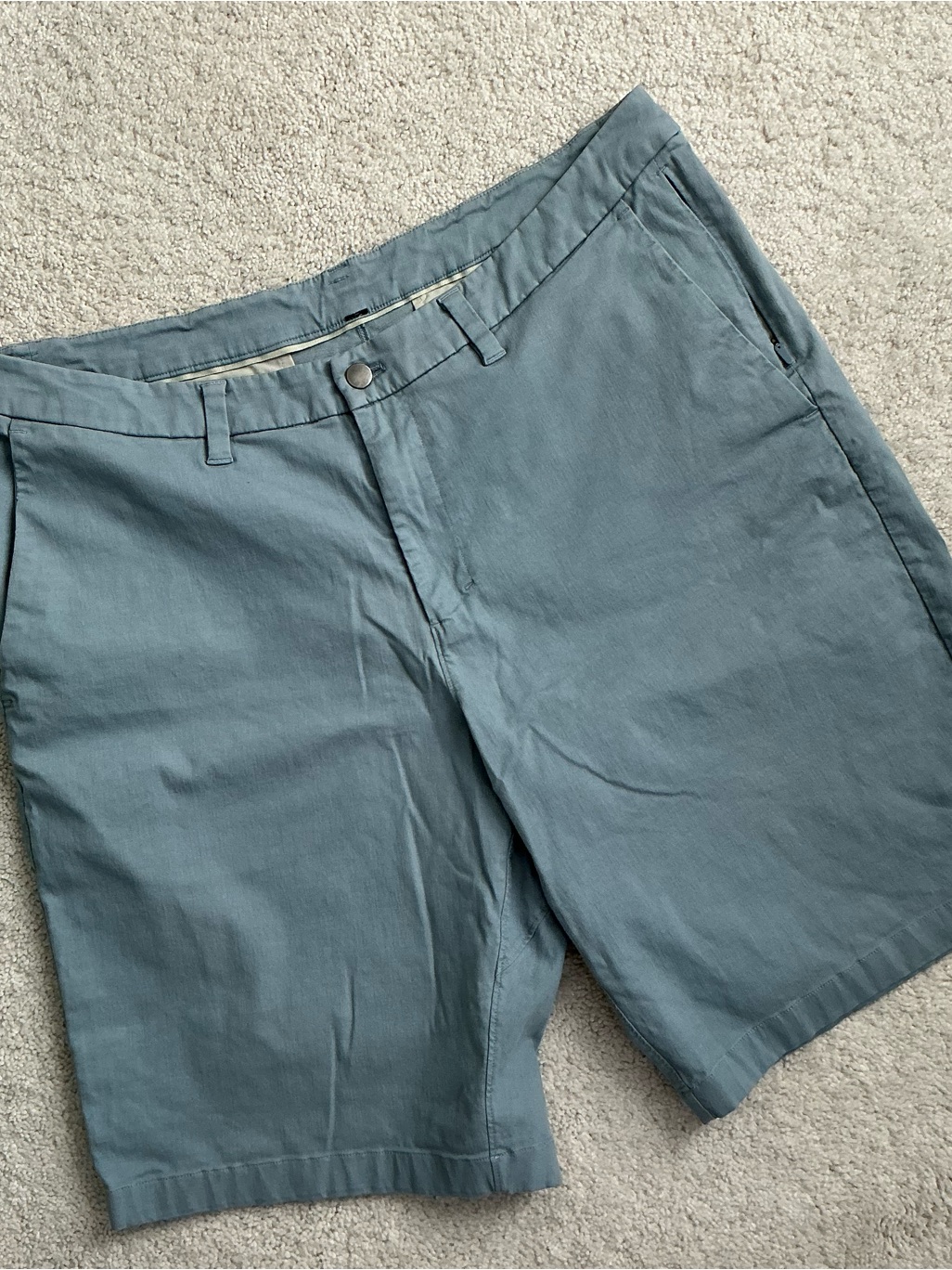 Lululemon Athletica Men's Flat Front Dusty Blue Shorts